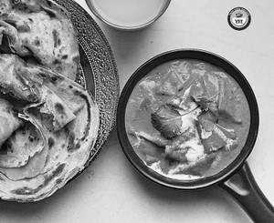 Paneer Butter Masala With Lachha Parantha