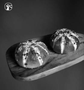 Korean Cream Cheese Garlic Bun