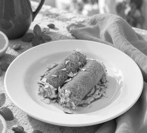 Lebanese Osmalieh Rolls