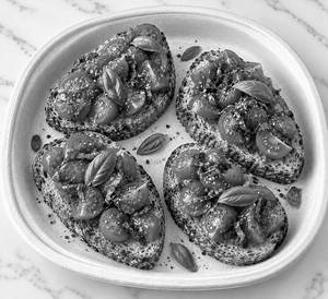 Classic Tomato Basil (open Toast )