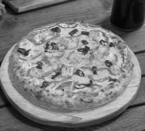 Tandoori Paneer Pizza