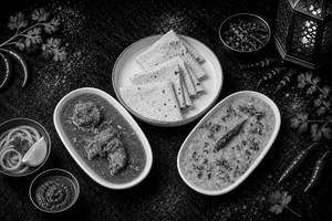 5 Chapati, Chicken Curry With Dal Fry Combo