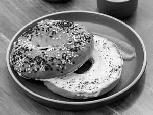 Jain Cream Cheese Bagel