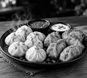 Steam [6 Pieces] And Fried Momos [6 Pieces]