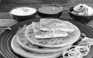 Dahi Stuffed Onion Paratha