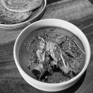 Ek Taar Ki Nalli Nihari