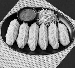 Veg Darjeeling Veg Momo 6  (pcs  )