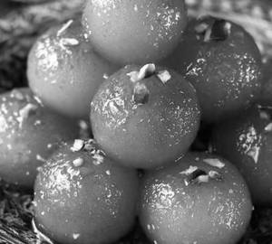 Kesar gulab jamun
