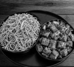 Veg chowmein with paneer chilli