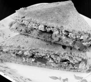 Paneer grilled sandwich