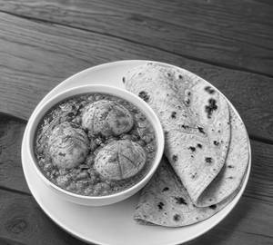 Egg curry with roti