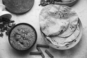 Kasmiri Aloo + Roti (4 Pcs)