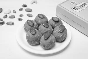 Besan Laddu
