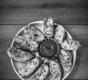 Classic garlic bread