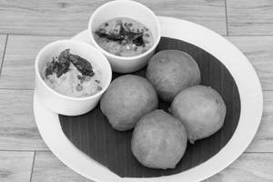 Bajji [4 Pieces]