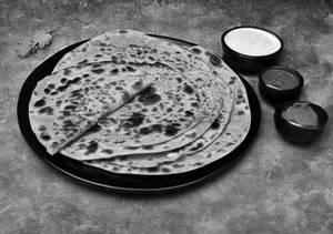 Hara Mirchi Paratha