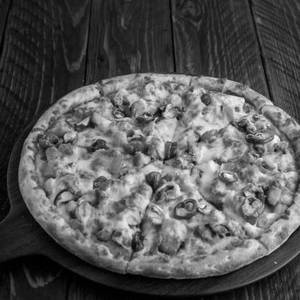 Chicken Tikka Pizza