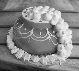 Strawberry Matka Cake(450Gm)