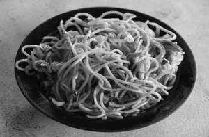 Veg Burnt Garlic Noodles {500ml}