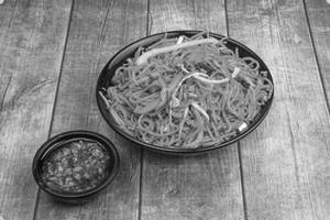 veg schezwan noodles