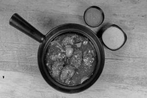 Chilly Gravy Momos [6pcs] |Serves-1|