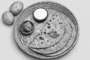 2 Aloo Paratha