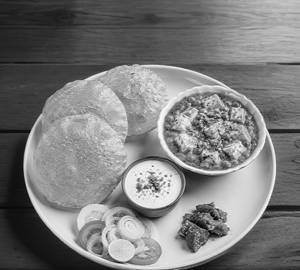 Poori with matar panner