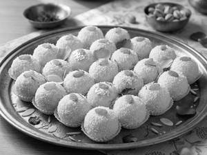 Malai Coconut Laddu