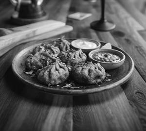 Fried Whole Wheat Chicken Momos (5 Pieces)