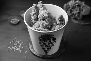 Hot & Crispy Chicken Bucket [ 6 Pieces ] + French Fries