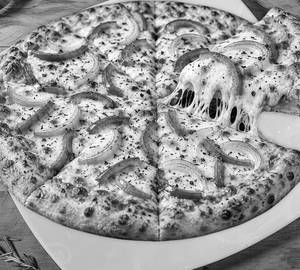 Fresh veggie pizza