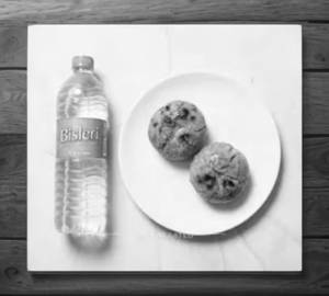 Shudh Ghee Litti [2 Pieces] Fry + Bisleri Bottle