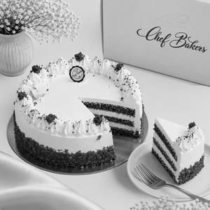 Red Velvet Cake (Eggless)