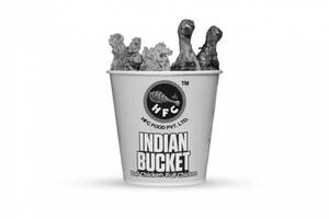 Fire & Fry Chicken Bucket [2 Pieces Fried Chicken , 2 Pieces Grilled Chicken]