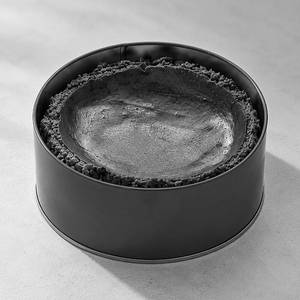 Belgian Chocolate Basque Tin
