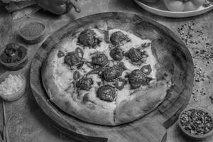 BBQ Korean Meatball Pizza