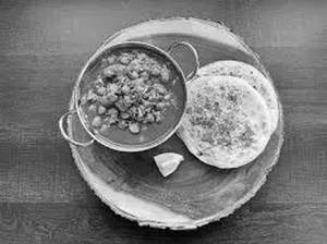 Special Tadka Wale Chole Kulche Of Mayapuri