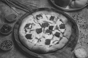 Indian Paneer Pizza
