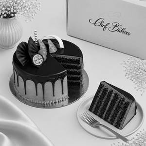 Chocolate Drip Cream Cake