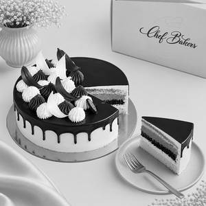 Choco Vanilla Cake (Eggless)