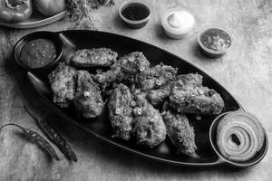 BBQ Grilled Chicken Wings Bucket ( 10 Pieces )