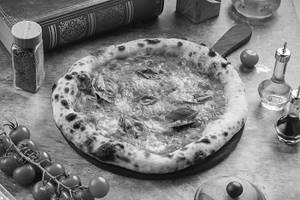 House Margherita Pizza