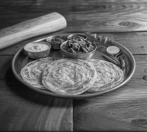 Paratha With Chicken Gravy