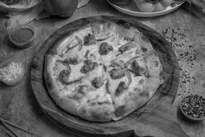 Tandoori Tikka Chicken Pizza