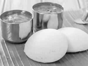 Idli sambar [2 pieces]