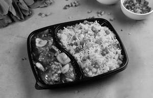 Veg fried rice with chicken chilli