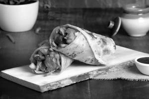 Schezwan Chicken Roll