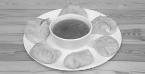 Veg Momos (6 Pieces)