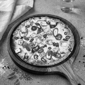 Hot Paneer & Paprika Pizza