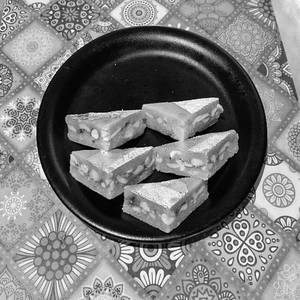 Kaju Dryfruit Sandwich [5 pieces]